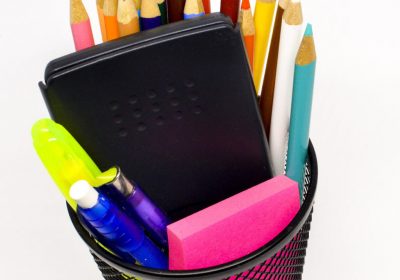 Test fournitures scolaires :  des substances indésirables plein le cartable !