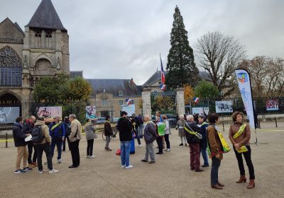 #MaSanteNattendPlus : l’UFC-Que Choisir de la Sarthe devant la Préfecture